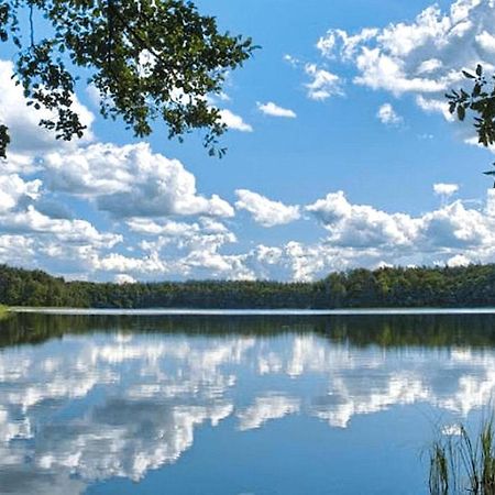 Holiday Home Close To The Lake Shore, Dabrowica Dabrowica  Exteriör bild