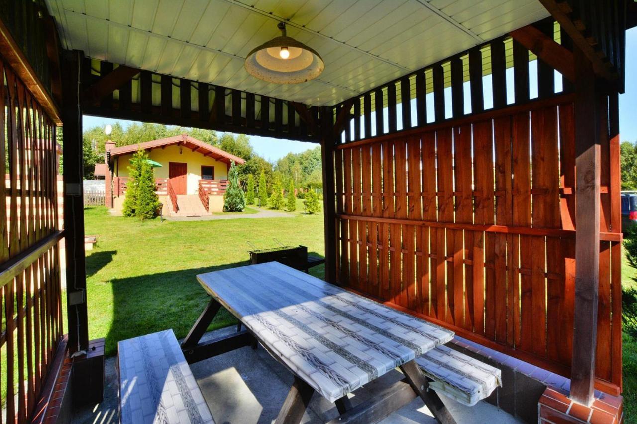Holiday Home Close To The Lake Shore, Dabrowica Dabrowica  Exteriör bild