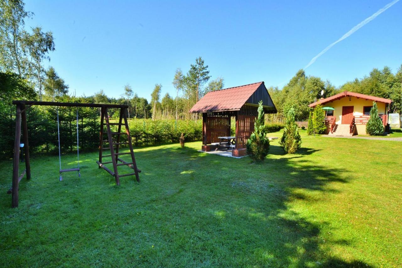 Holiday Home Close To The Lake Shore, Dabrowica Dabrowica  Exteriör bild