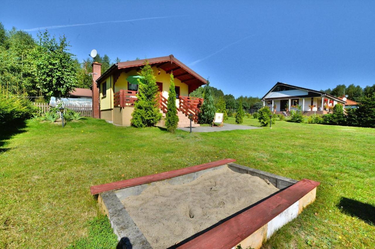 Holiday Home Close To The Lake Shore, Dabrowica Dabrowica  Exteriör bild
