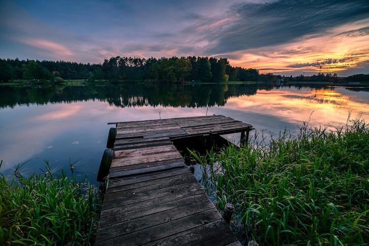 Holiday Home Close To The Lake Shore, Dabrowica Dabrowica  Exteriör bild